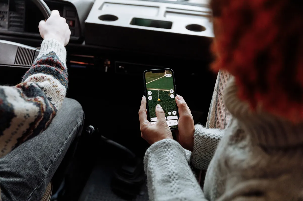 smartphone navigation app