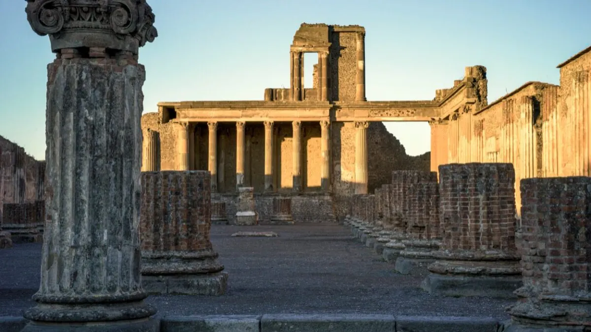 Exploring Pompeii's Final Day: A Unique Docuseries with Tom Hiddleston