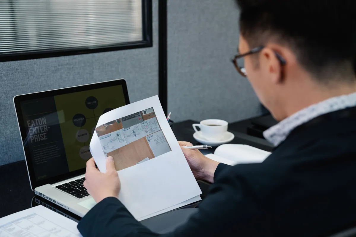 technology reporter at work
