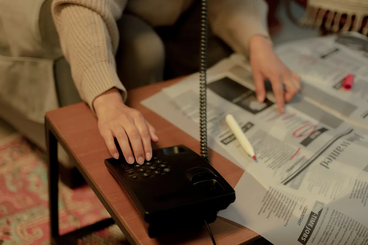 kids using landline phone
