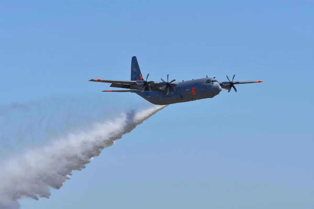 wildfire firefighting aircraft