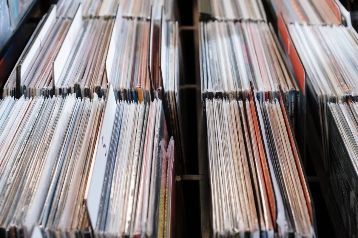 blockchain music sales