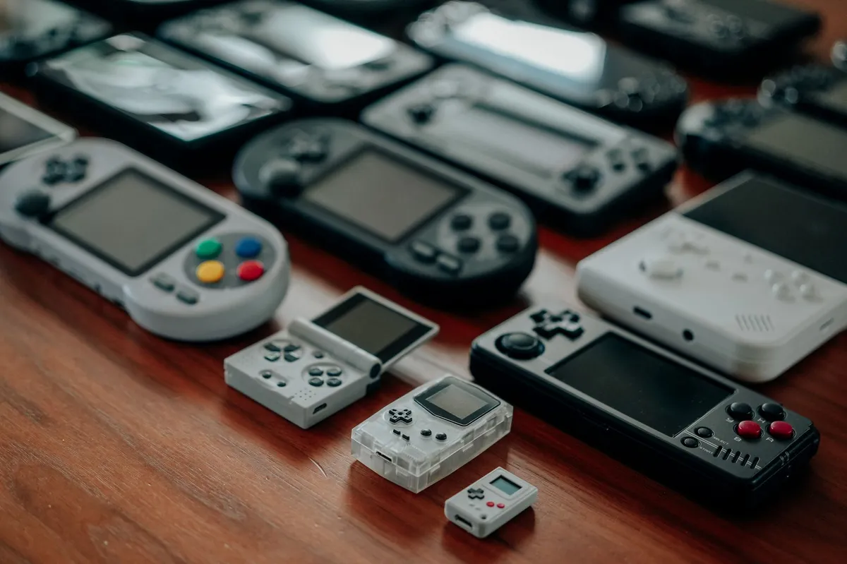 handheld gaming devices display