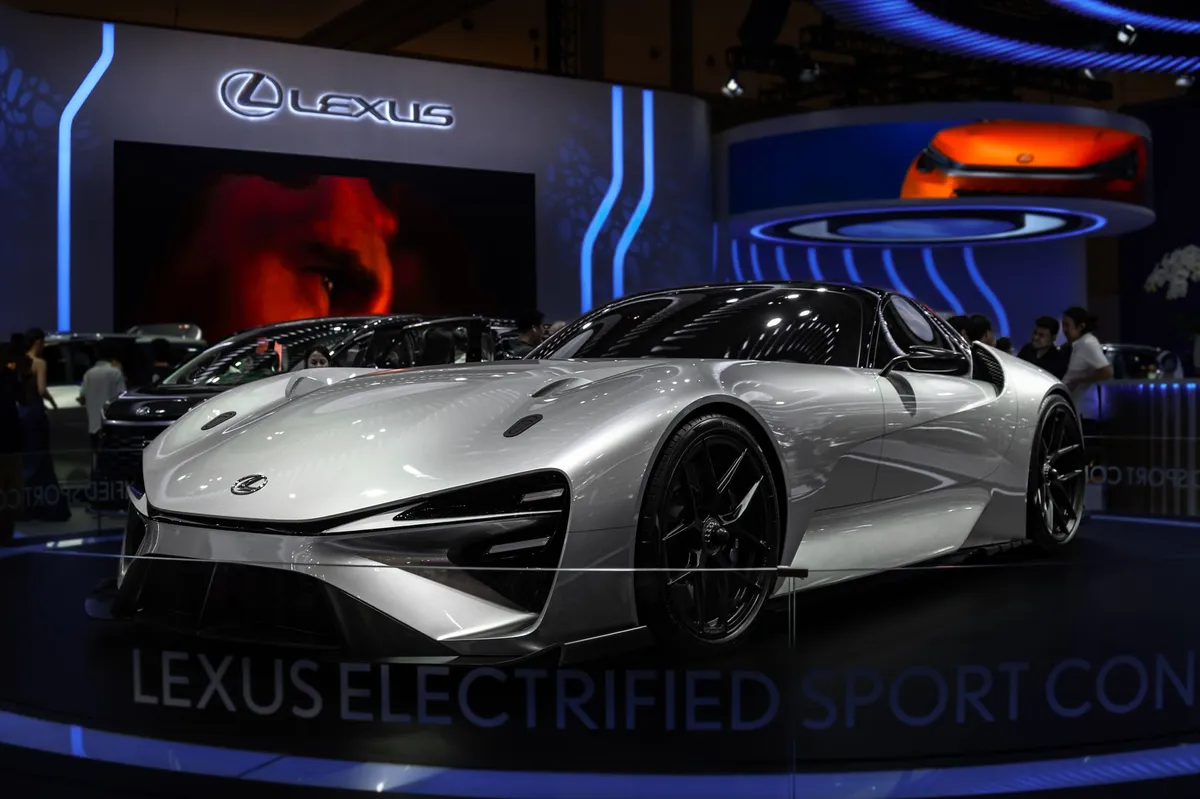 futuristic electric vehicle concept