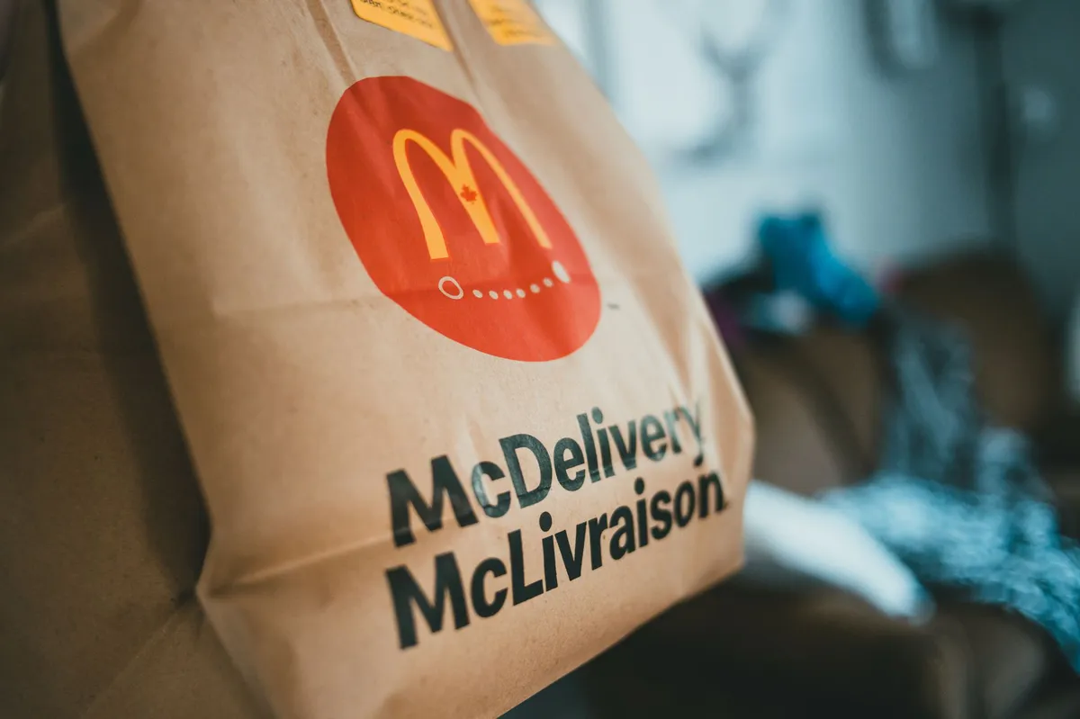 restaurant delivery service