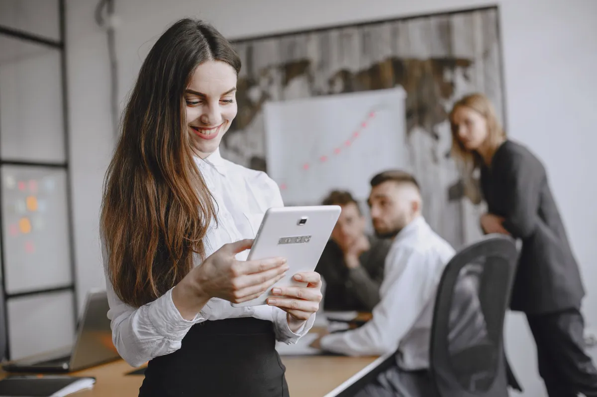 Why AI Leaders Are Outpacing Their Peers: Insights from Box's Latest Survey