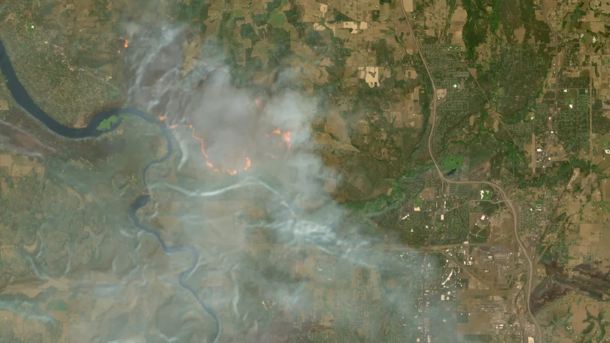 Enhanced Wildfire Tracking with Europe's Copernicus Satellite Service