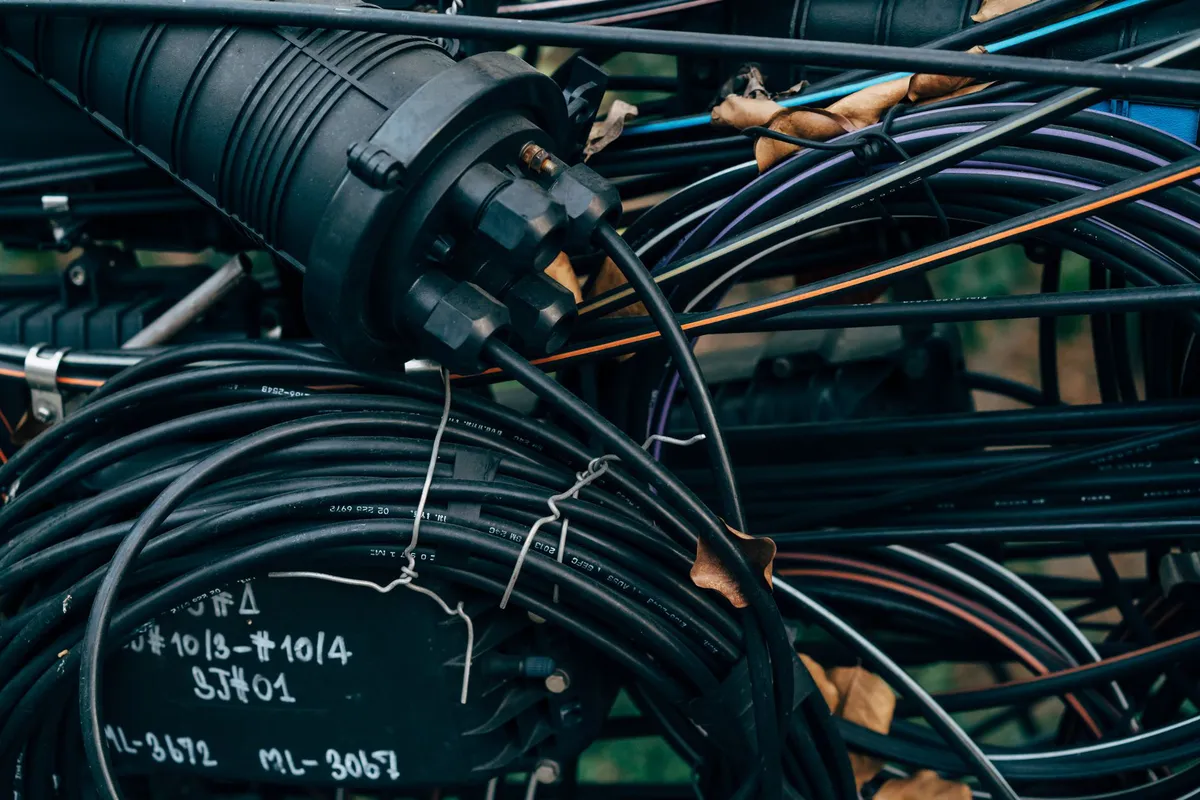 undersea fiber optic cable installation