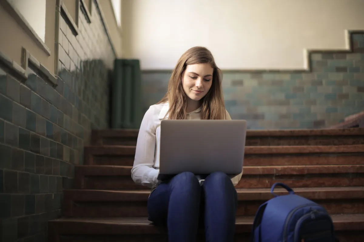 student using MacBook