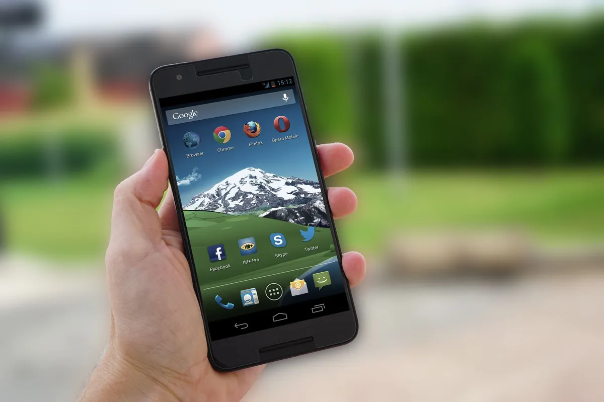 smartphone app downloads