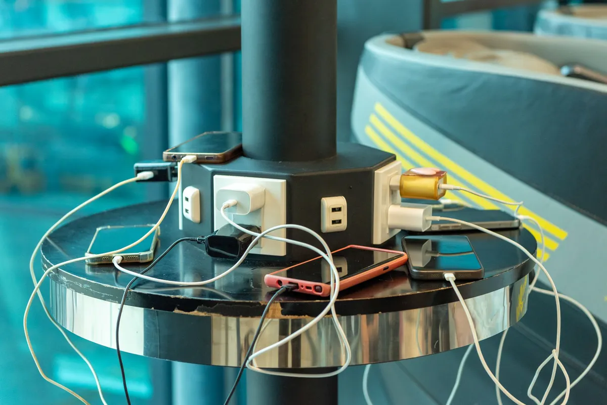 electronic device charging