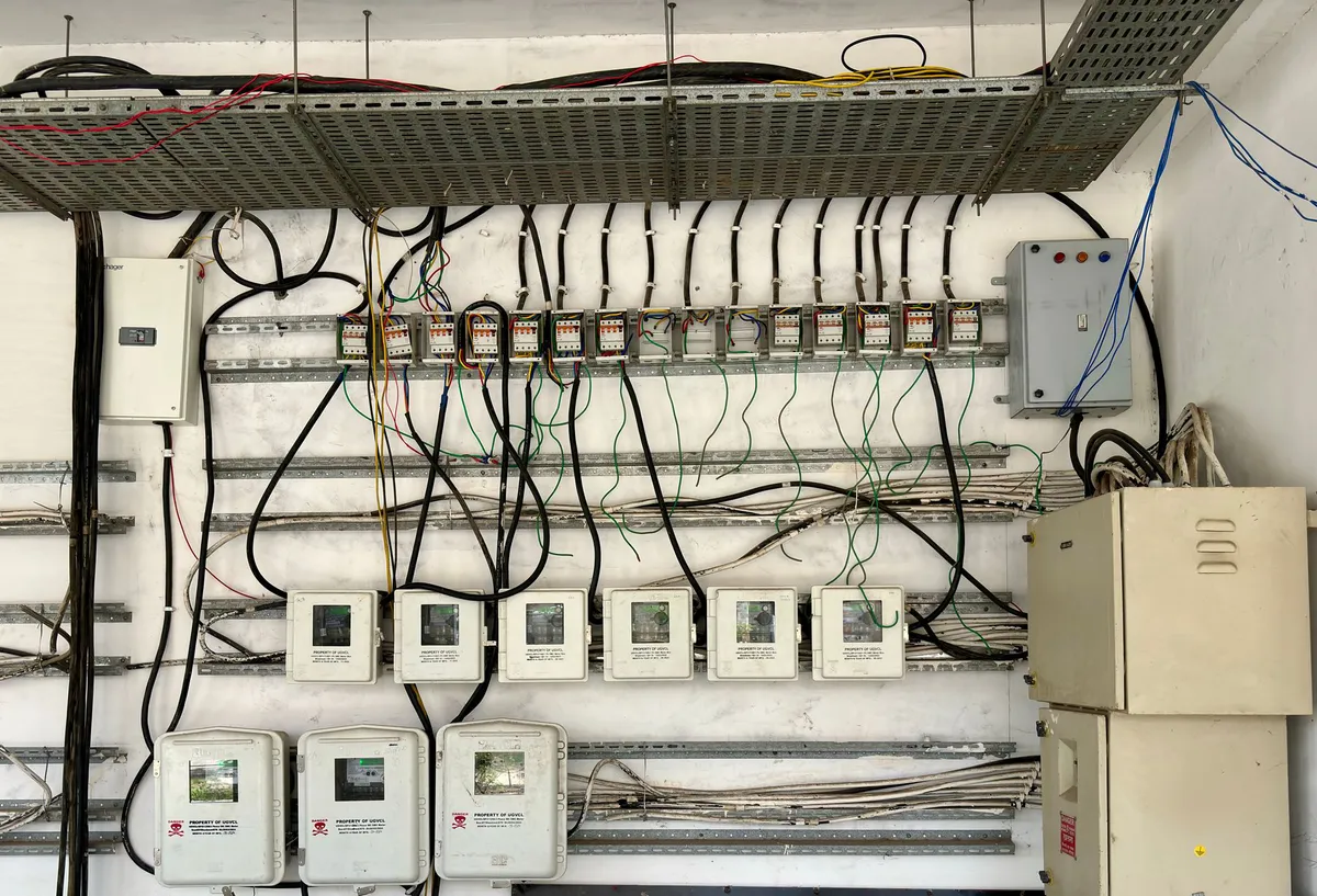electrical grid control room