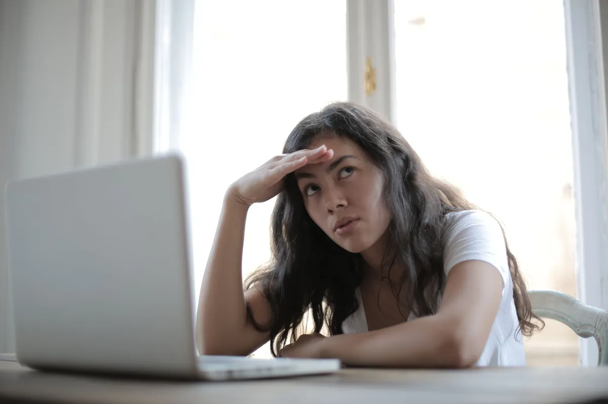 confused users at computer