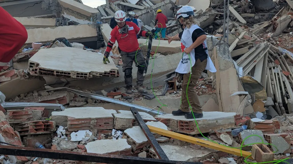 Robot Snakes: Pioneering Search and Rescue in Venezuela's Earthquake Crisis