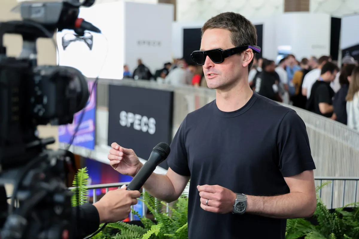 Snap's Specs: First Mover Advantage or Pricey Gamble?