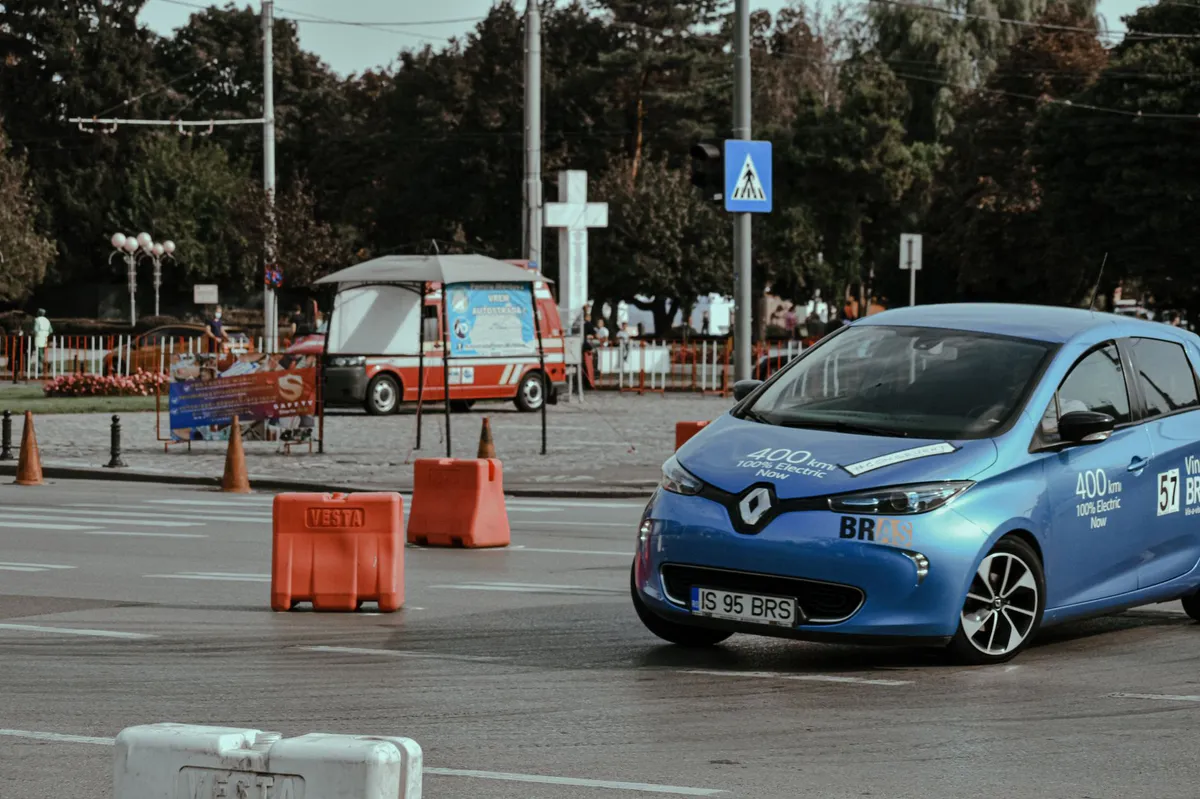 electric vehicles on urban streets