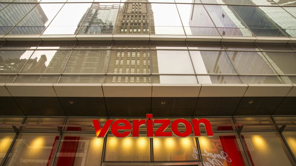 Verizon's $1 Billion Dark Fiber Deal: A New Era for AI Infrastructure
