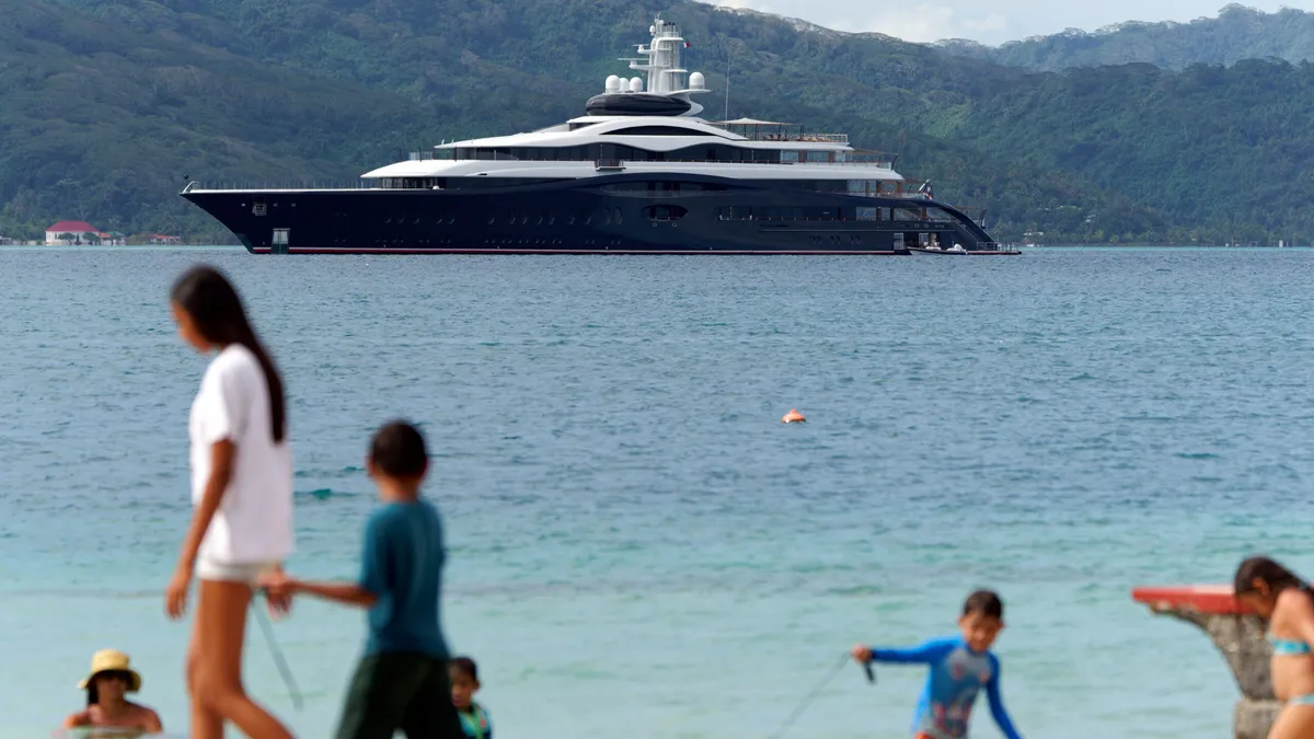 Zuckerberg’s Superyacht Incident Raises Questions on Maritime Responsibility Zuckerberg’s Superyacht Incident Raises Questions on Maritime Responsibility