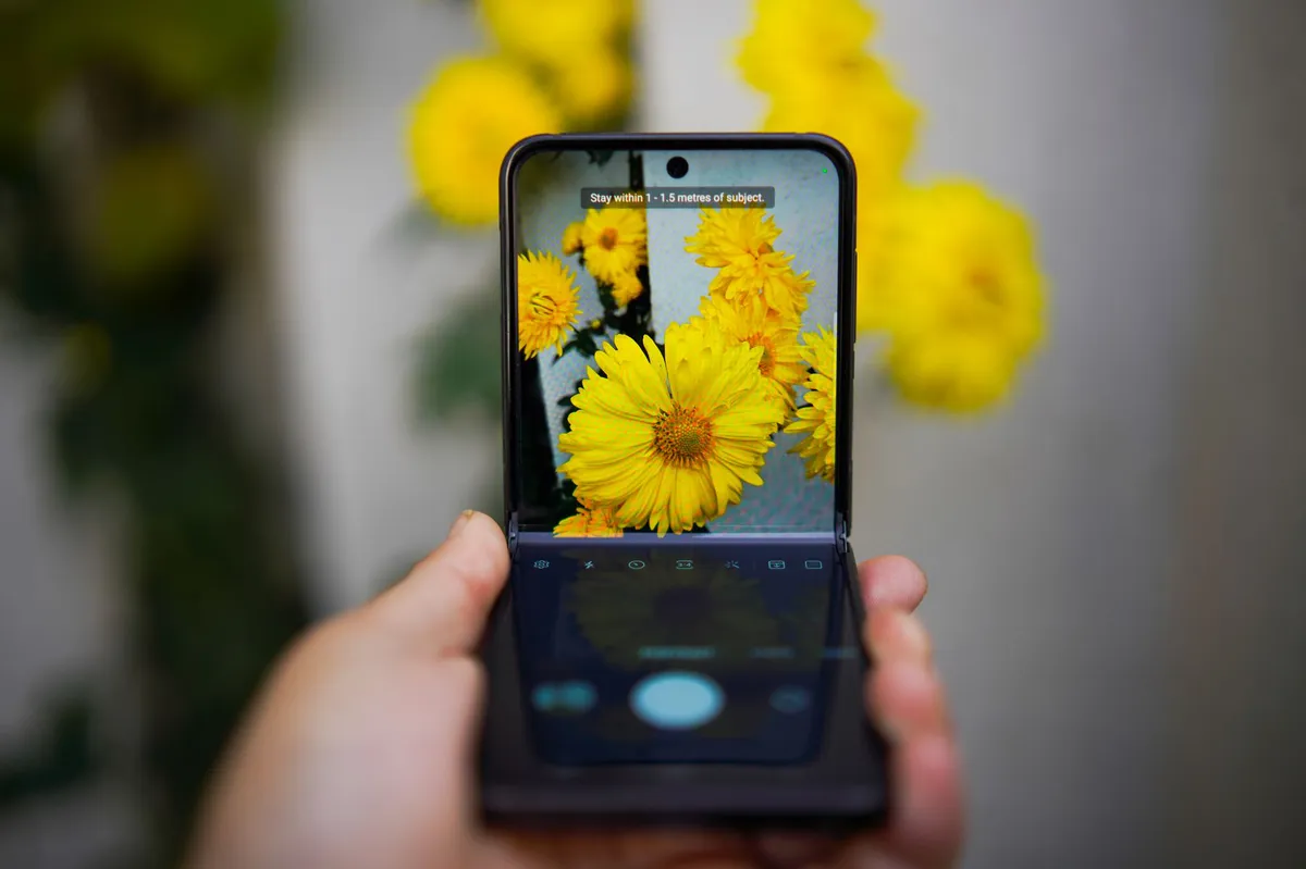 smartphone foldable technology