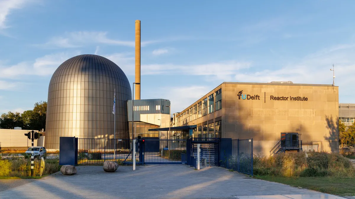 modern nuclear reactor