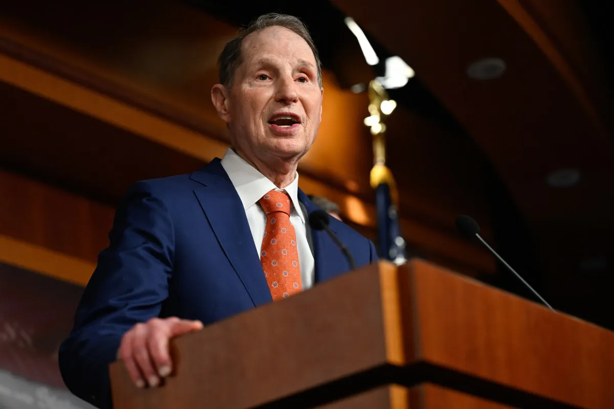 Senator Calls for Review of Federal Hacking Tool Usage Amid Transparency Concerns