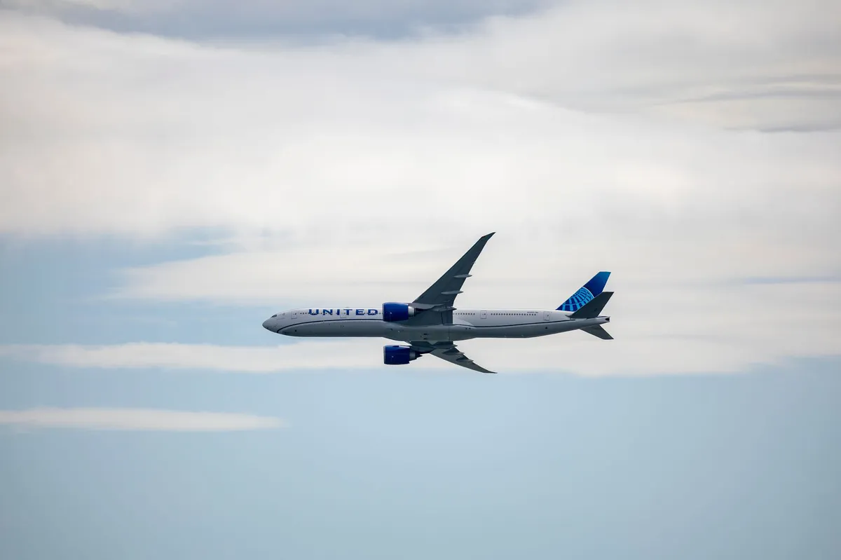 commercial airline in sky