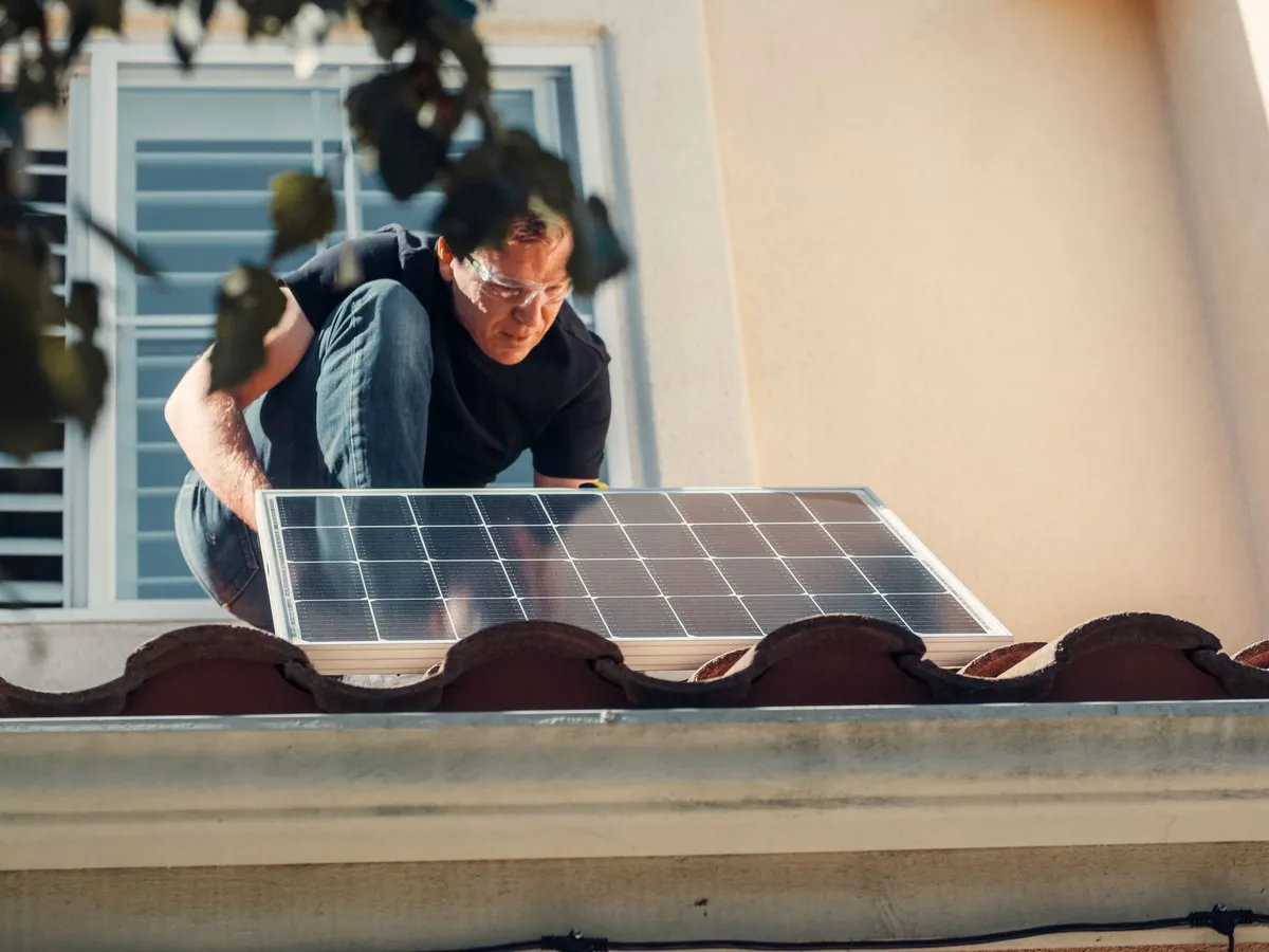 solar roof installation
