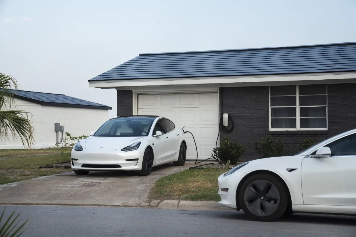 The Rise and Fall of Tesla's Solar Roof: What Went Wrong?