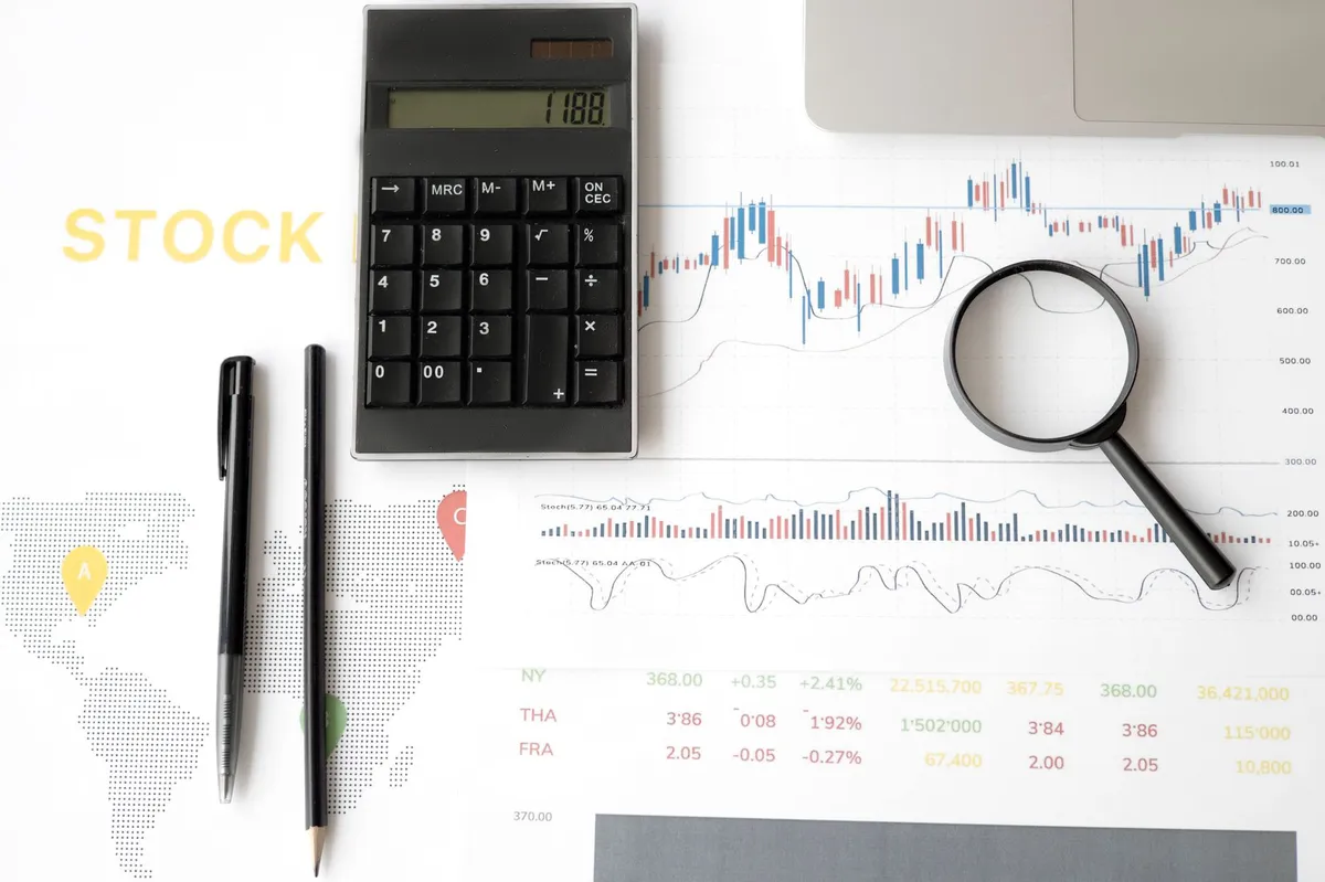 financial metrics chart
